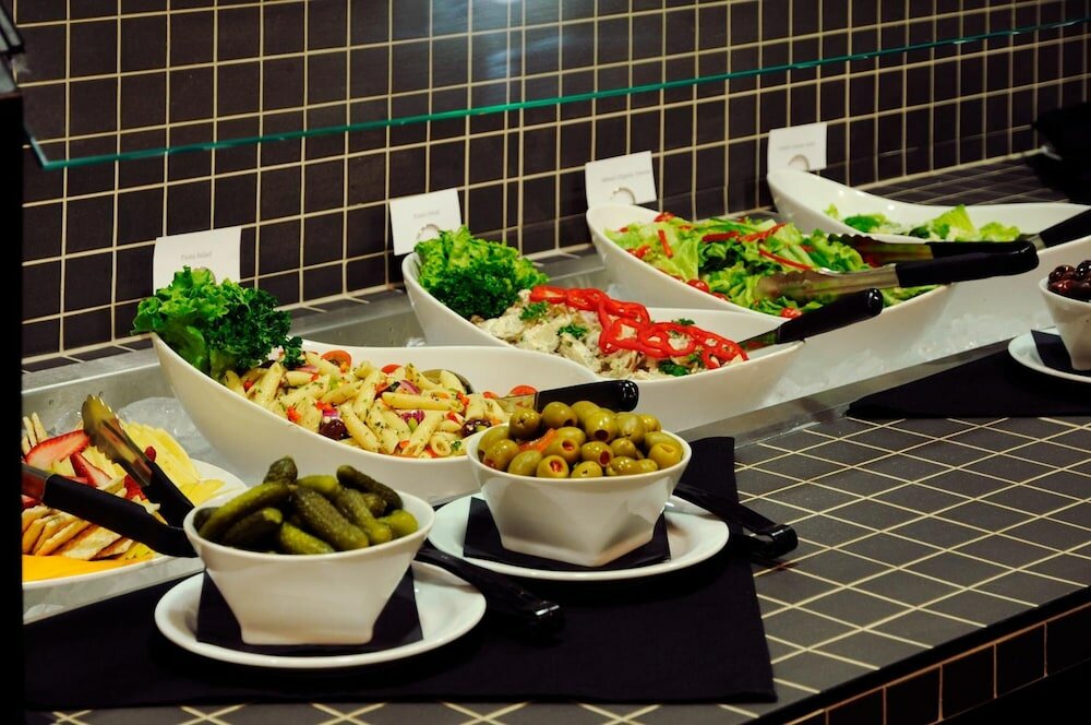 Фото Chateau Nova Yellowhead