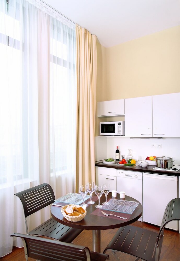 Фото Appart City Confort Lyon Part Dieu