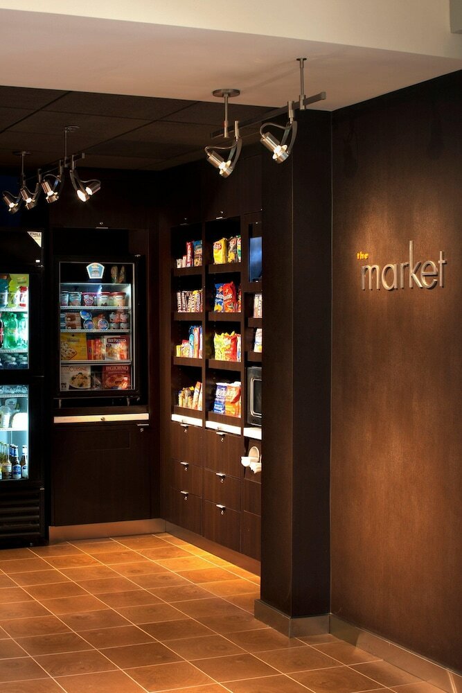 Фото Courtyard St. Petersburg Clearwater