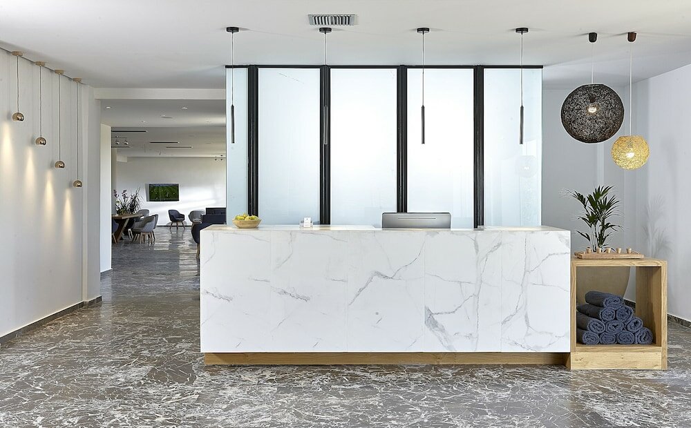 Фото Vasia Royal Hotel