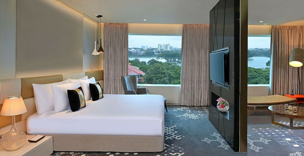 Фото Radisson Hotel Bengaluru City Center