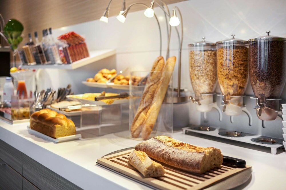 Фото Hotel Kyriad Le Mans Est