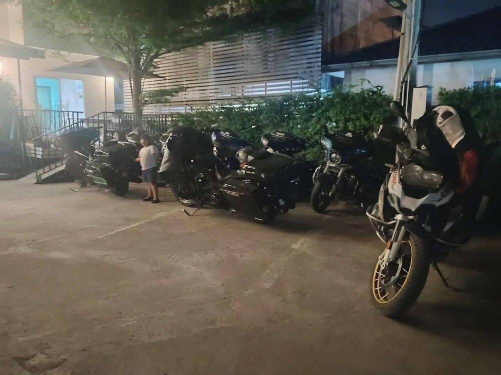 Фото Maesot Siri Hotel