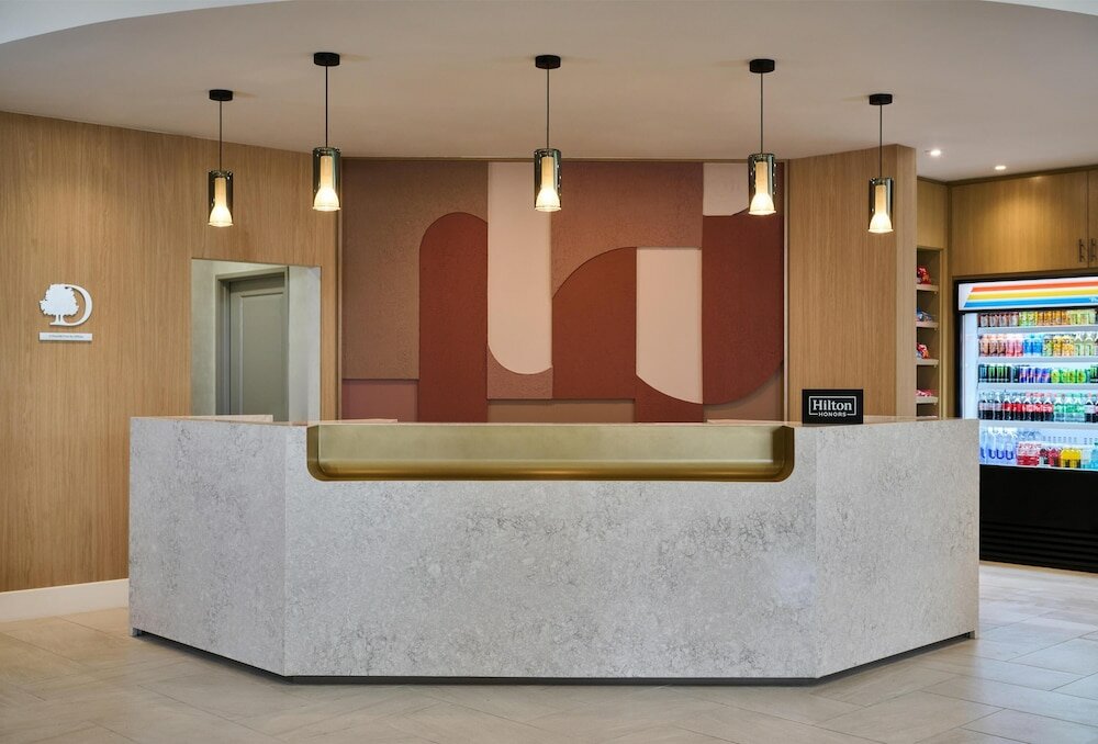 Фото DoubleTree by Hilton Fullerton