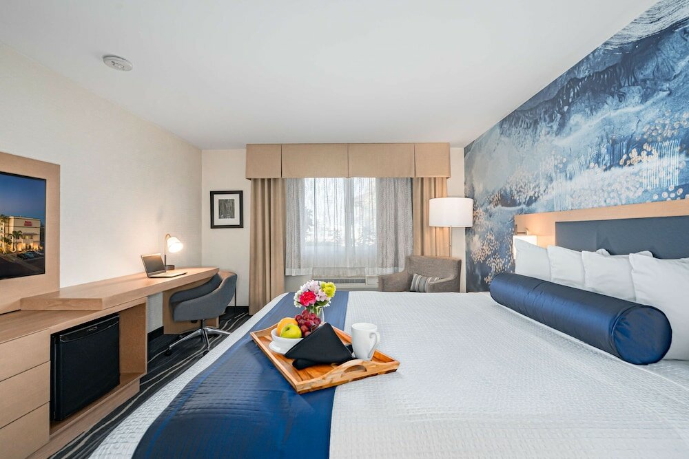 Фото Best Western Plus Marina Gateway Hotel