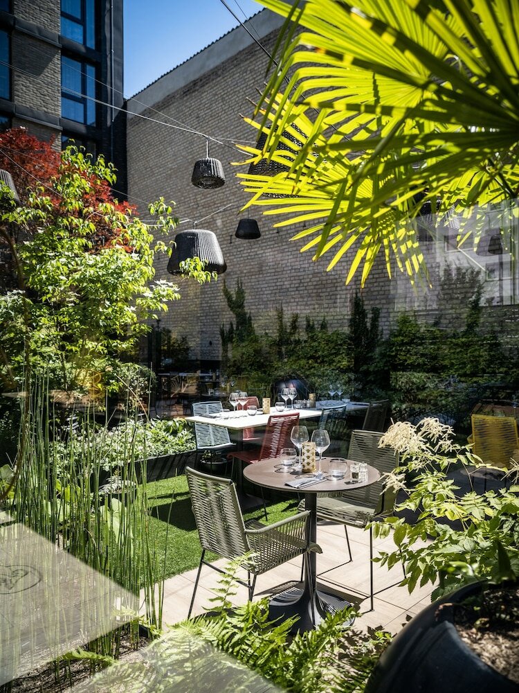 Фото Voco Strasbourg Centre The Garden, an Ihg Hotel
