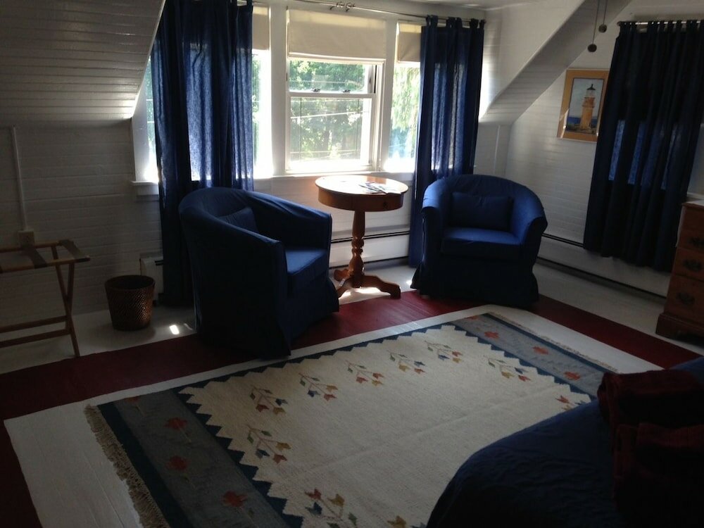 Фото The Red Door B&b