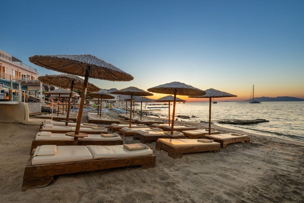 Фото Cabana Blu Hotel & Suites