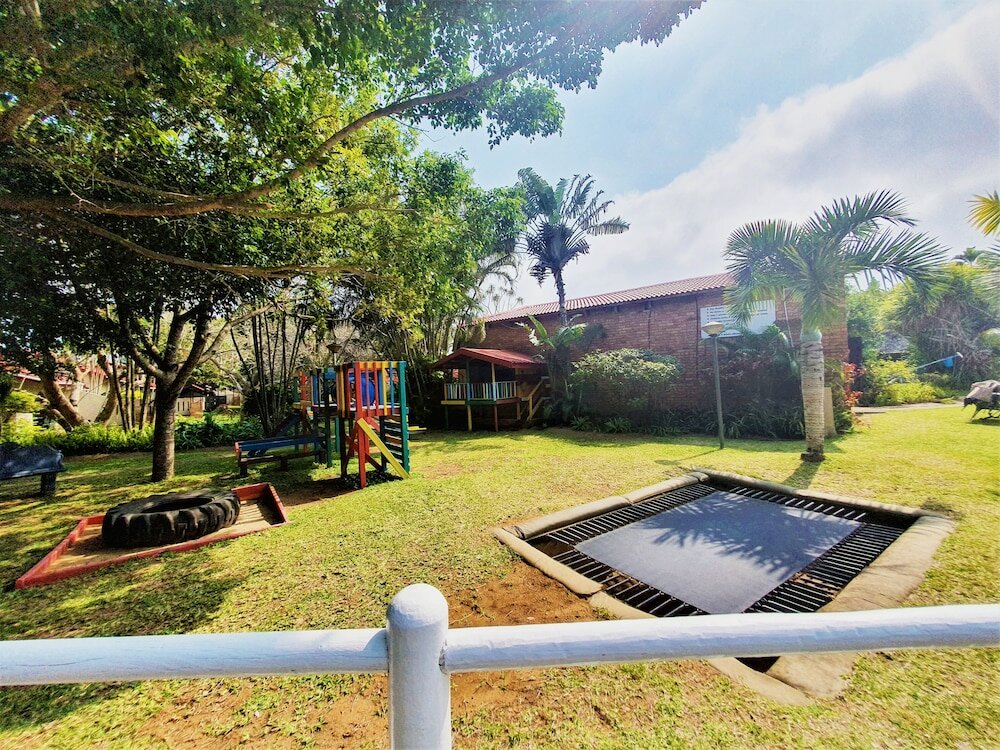 Фото First Group La Rochelle