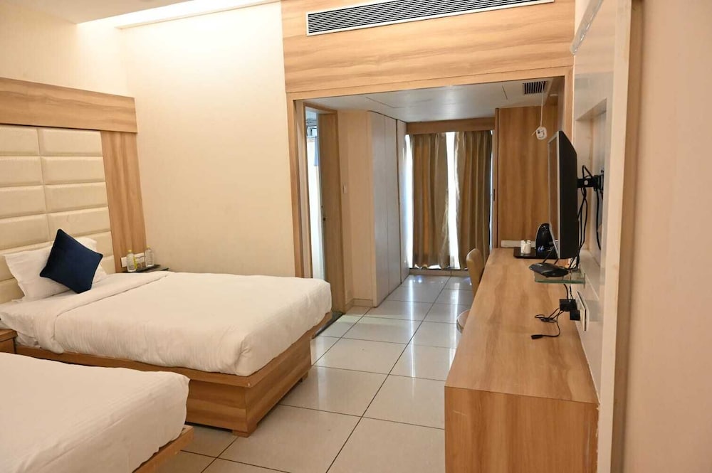 Фото Rang Lords Inn Bharuch