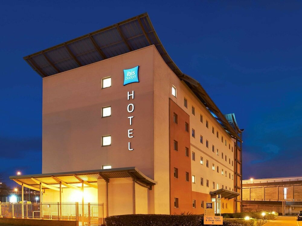 Hotel Ibis Budget Newport, Newport, photo