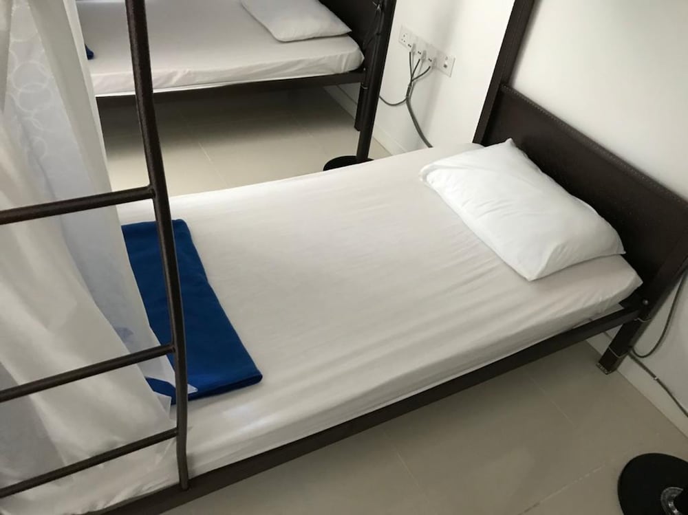 Фото Island Hostel