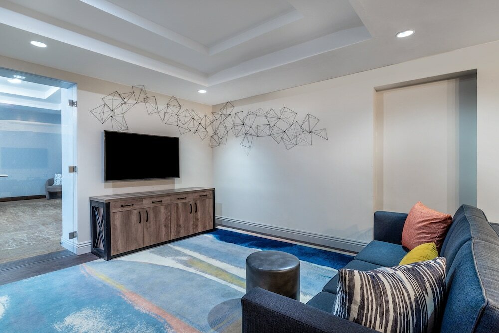 Фото Crowne Plaza Los Angeles Harbor Hotel, an Ihg Hotel