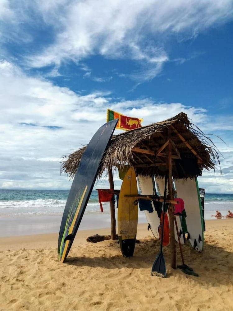 Фото Malika Yellow House