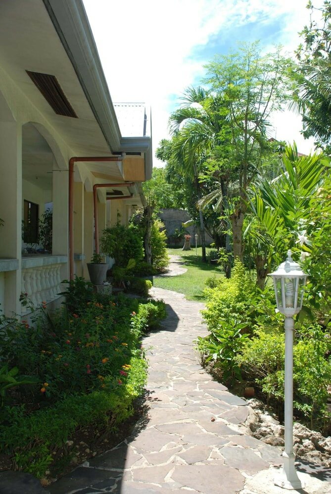 Фото Lapu Lapu Cottages and Restaurant