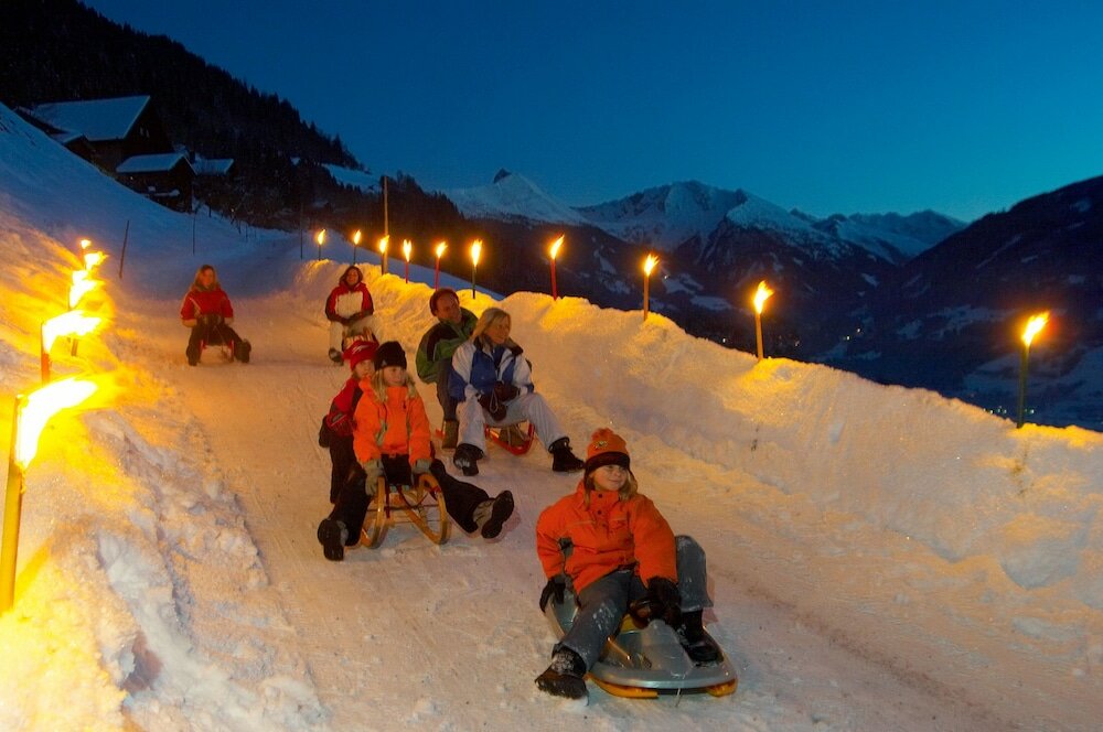 Фото Euro Youth Hotel & Krone