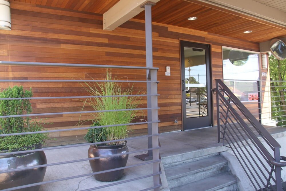 Фото Aladdin Inn & Suites