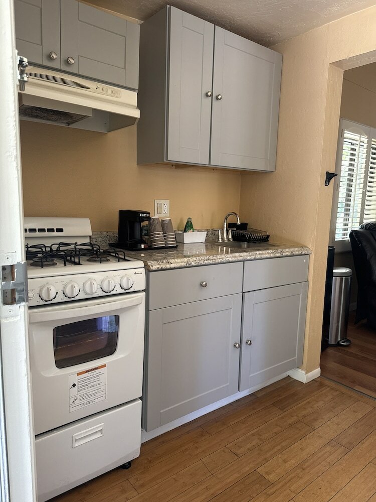 Фото Carmel Resort Inn