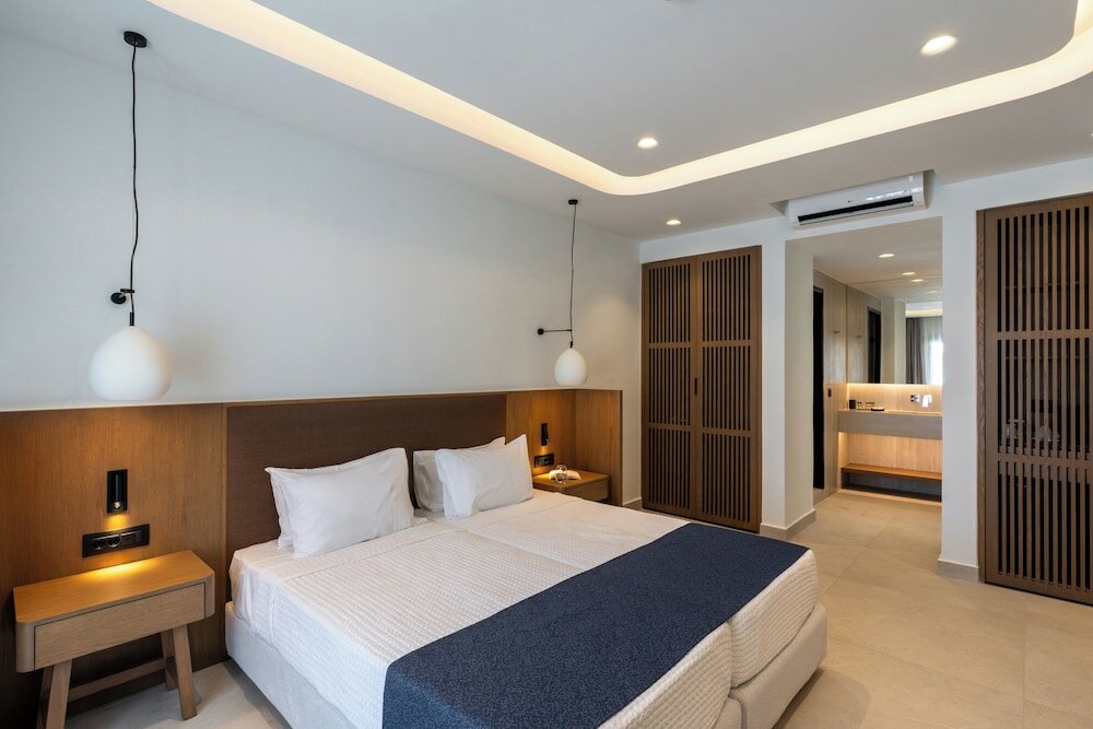 Фото Aegean Plaza Hotel