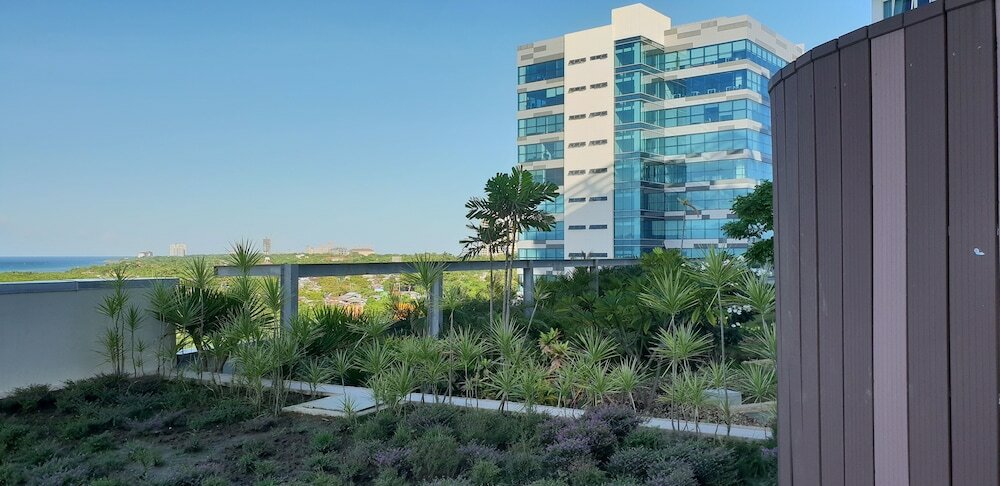 Фото Mactan Newtown with Ocean View
