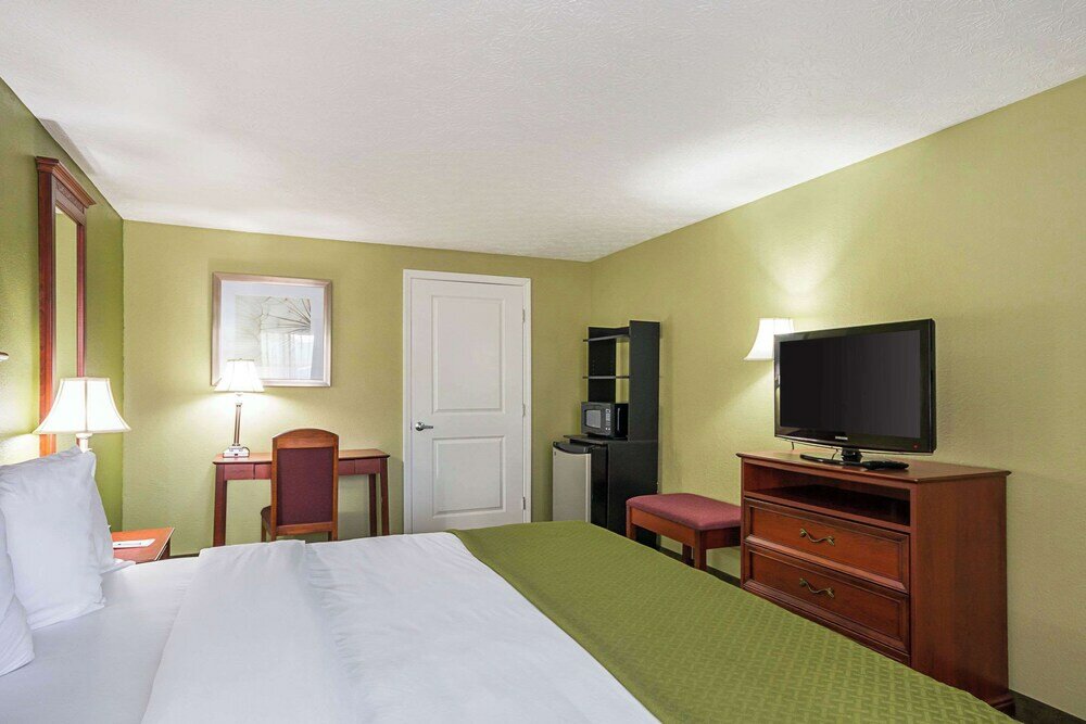 Фото Quality Inn Weston