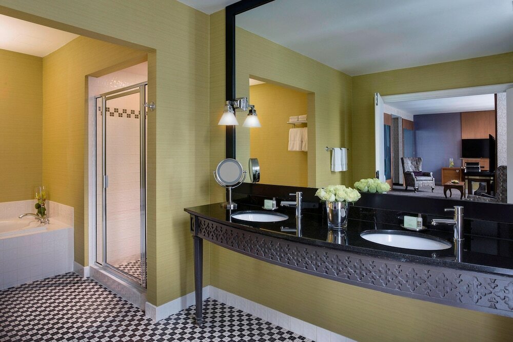 Фото Hotel Chicago Downtown, Autograph Collection by Marriott