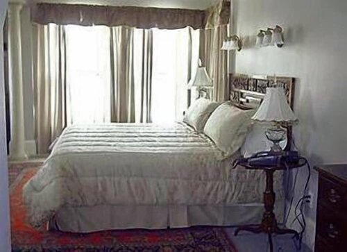 Гостиница The Inn at Saratoga в Саратога-Спрингс