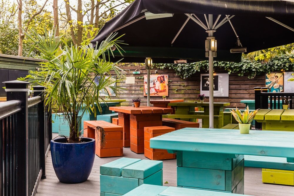 Фото The Hand & Spear