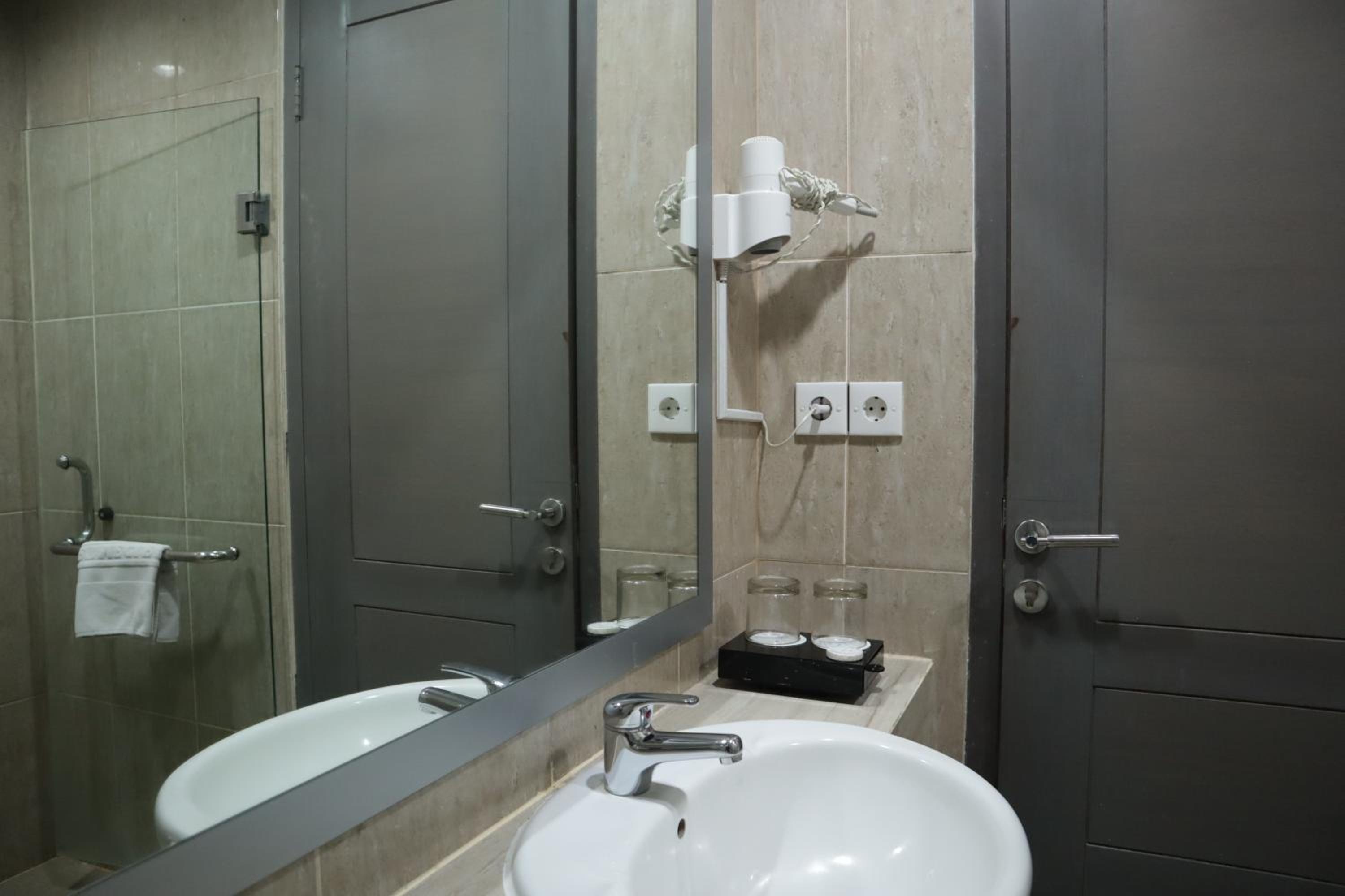 Фото Hotel Dafam Semarang