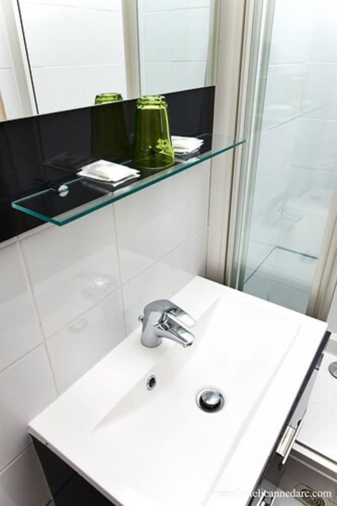 Фото Hôtel Jeanne d'Arc Le Marais