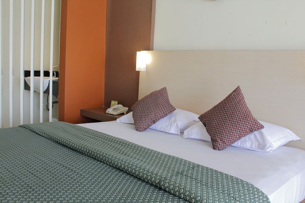 Фото Tychi Hotel