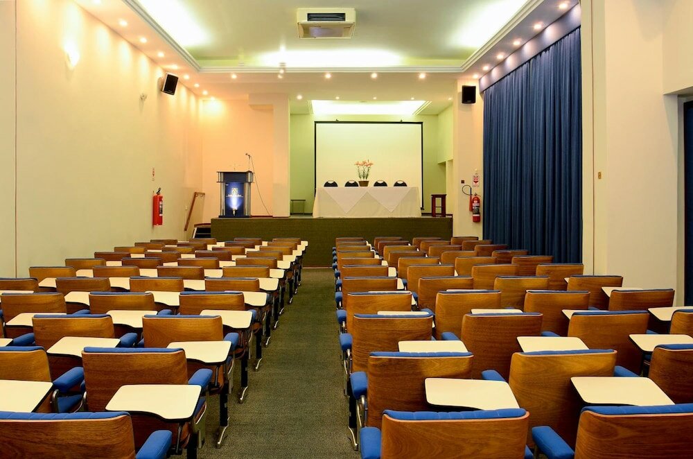 Фото Castel Plaza Hotel