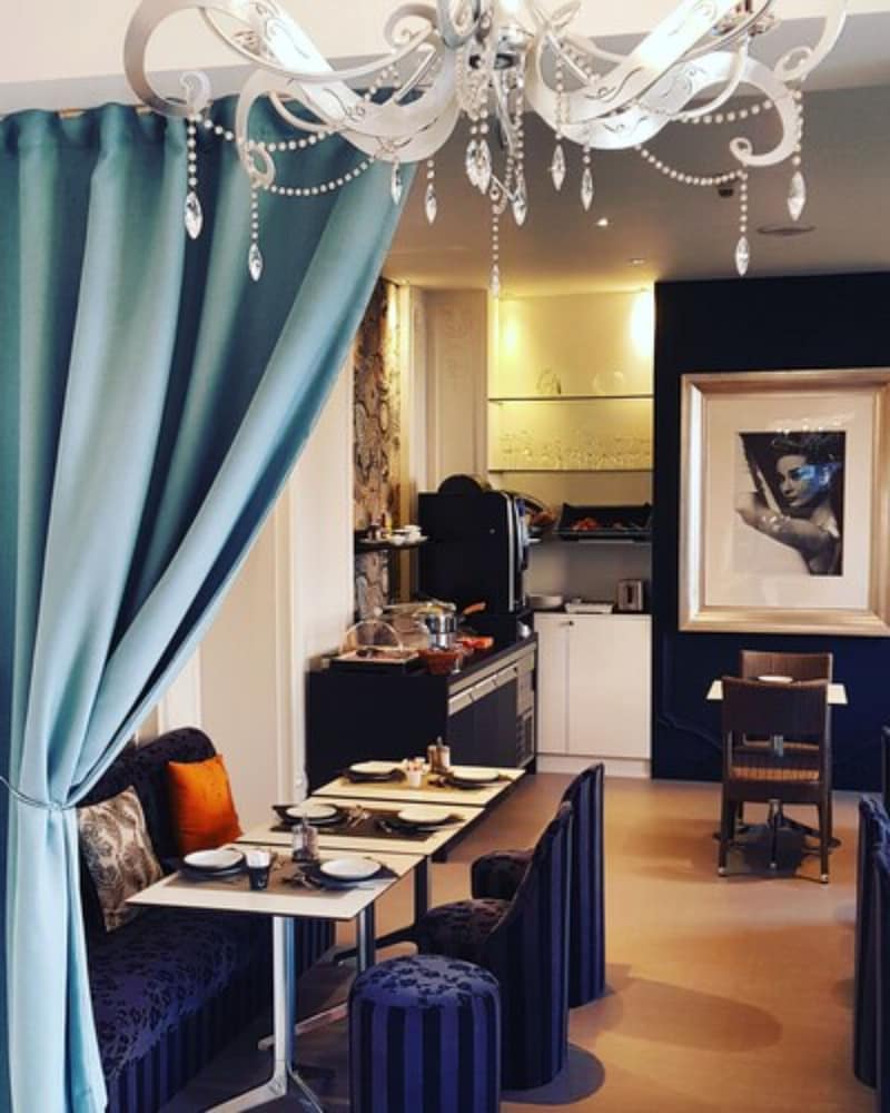 Фото Hotel Renoir