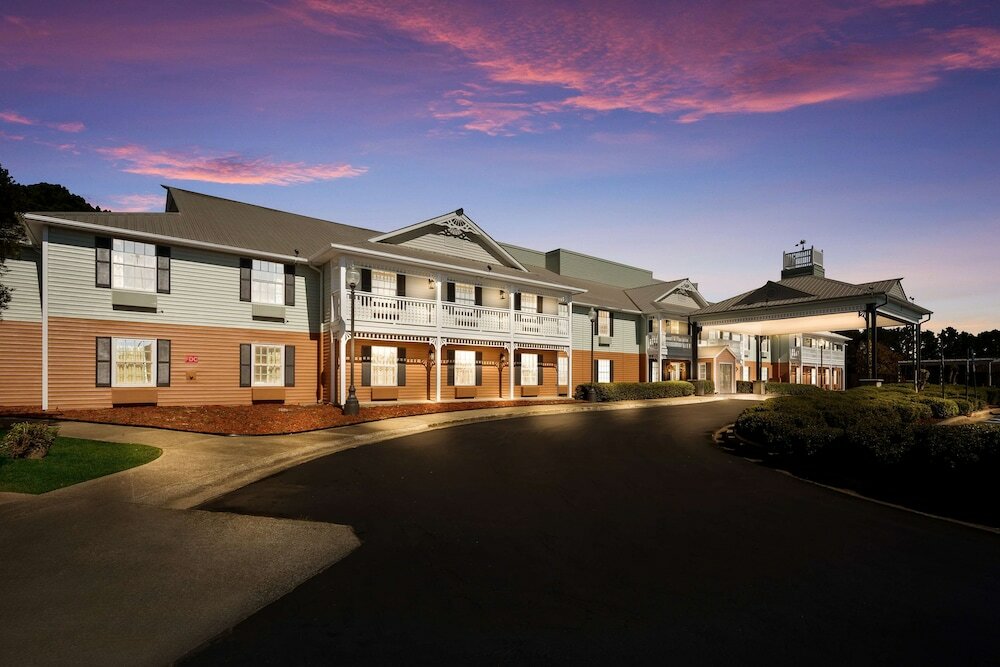 Фото SureStay Hotel by Best Western Tuscaloosa Southeast