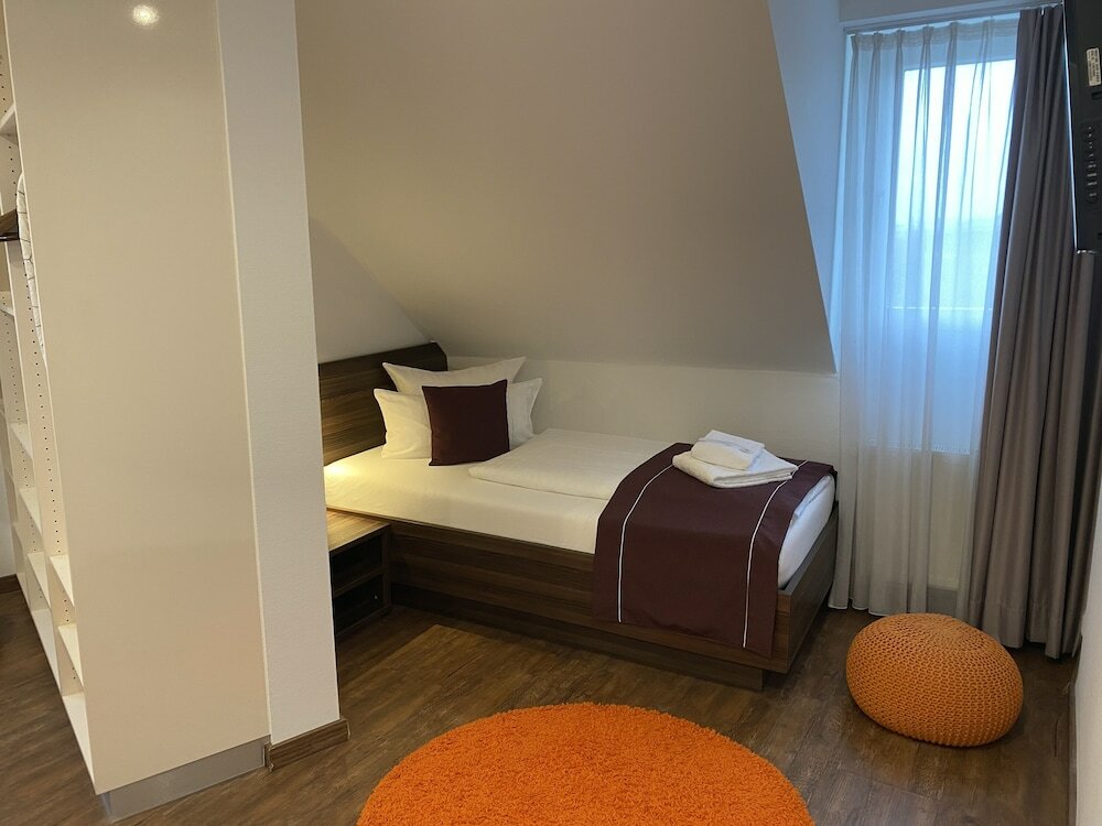 Фото SevenDays Hotel BoardingHouse