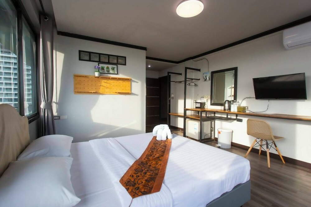 Фото Pimpimarn Beach Hotel