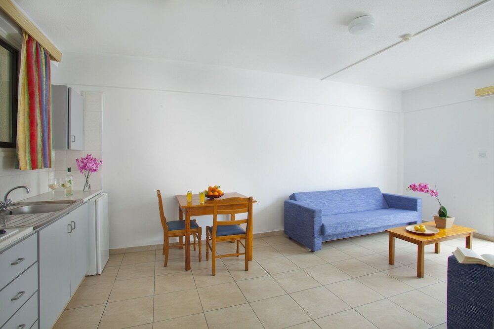 Фото Paloma Hotel Apartments