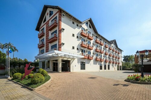 Внешний вид отеля Hotel Plaza Norte в Жоинвилях, фото 1