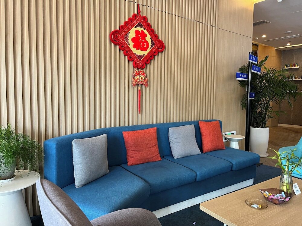 Фото Holiday Inn Express Qingdao City Center