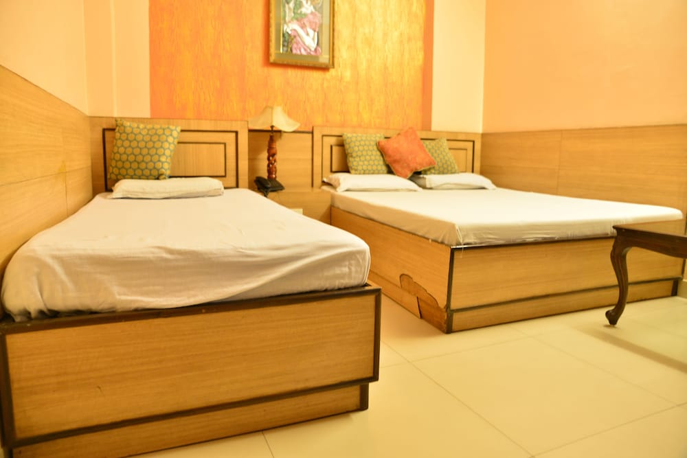 Фото Hotel Amax Inn