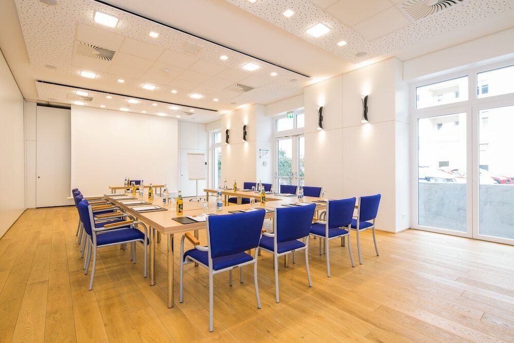 Фото Stadthotel Freiburg