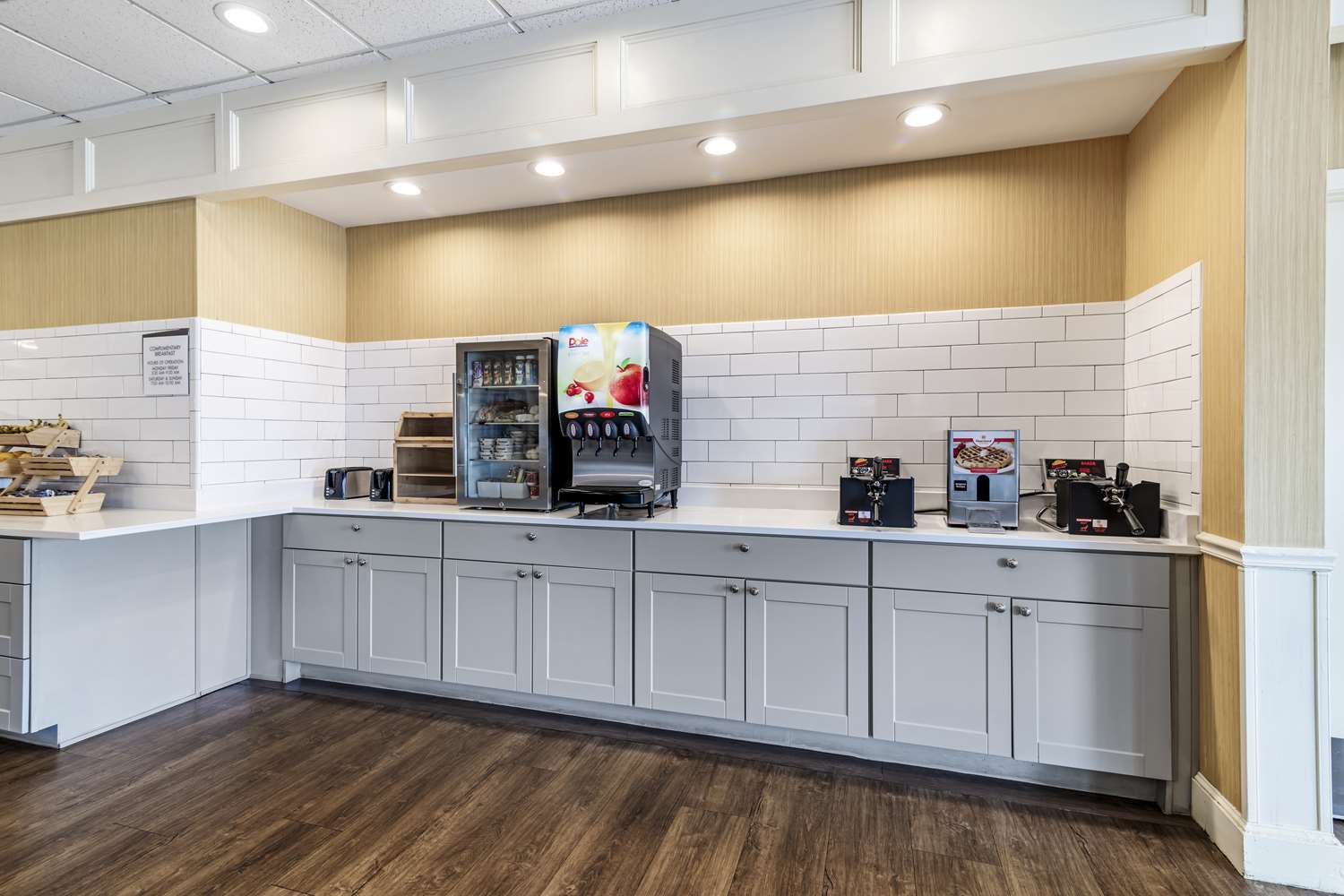 Фото Best Western Springfield Hotel