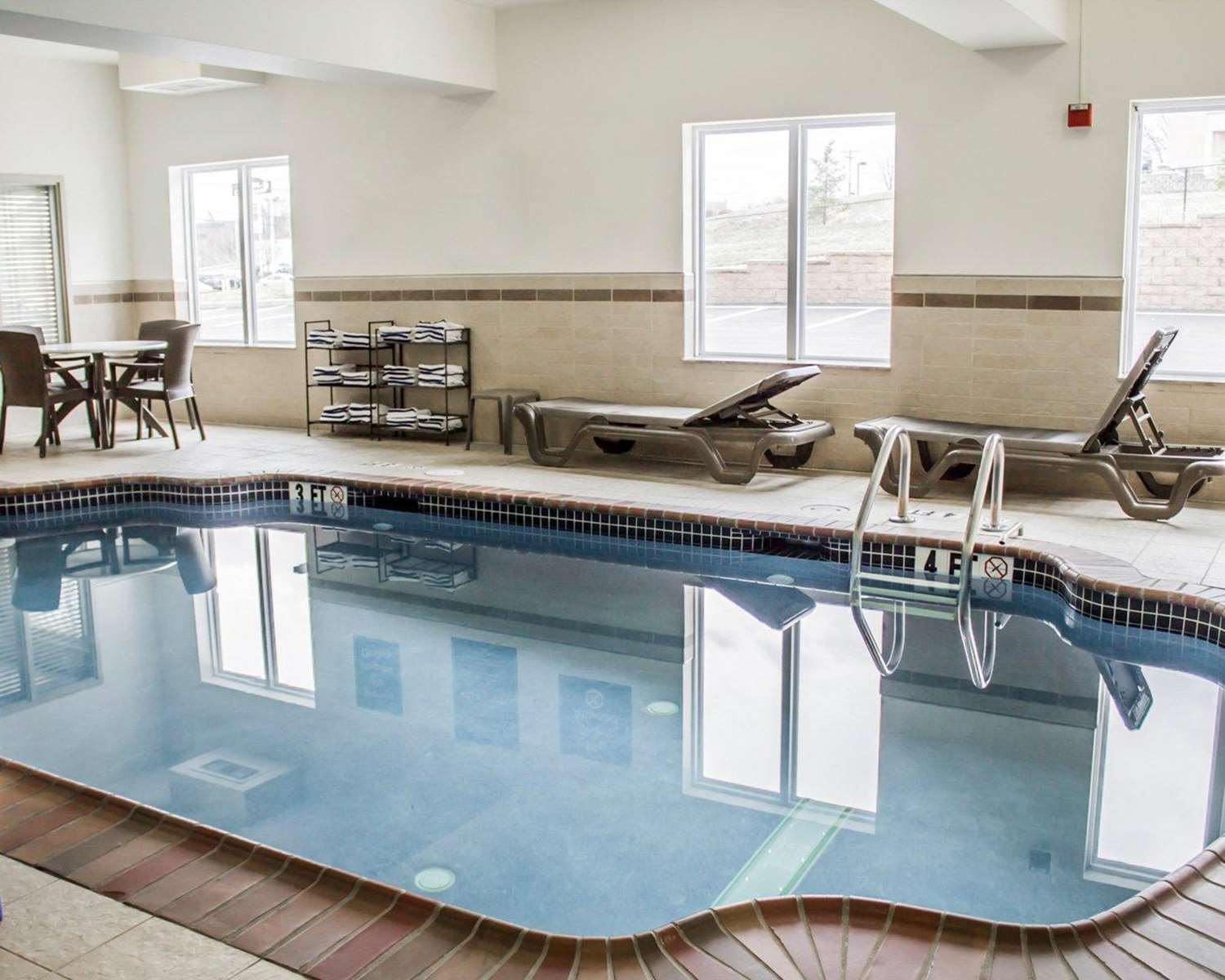 Фото Sleep Inn & Suites