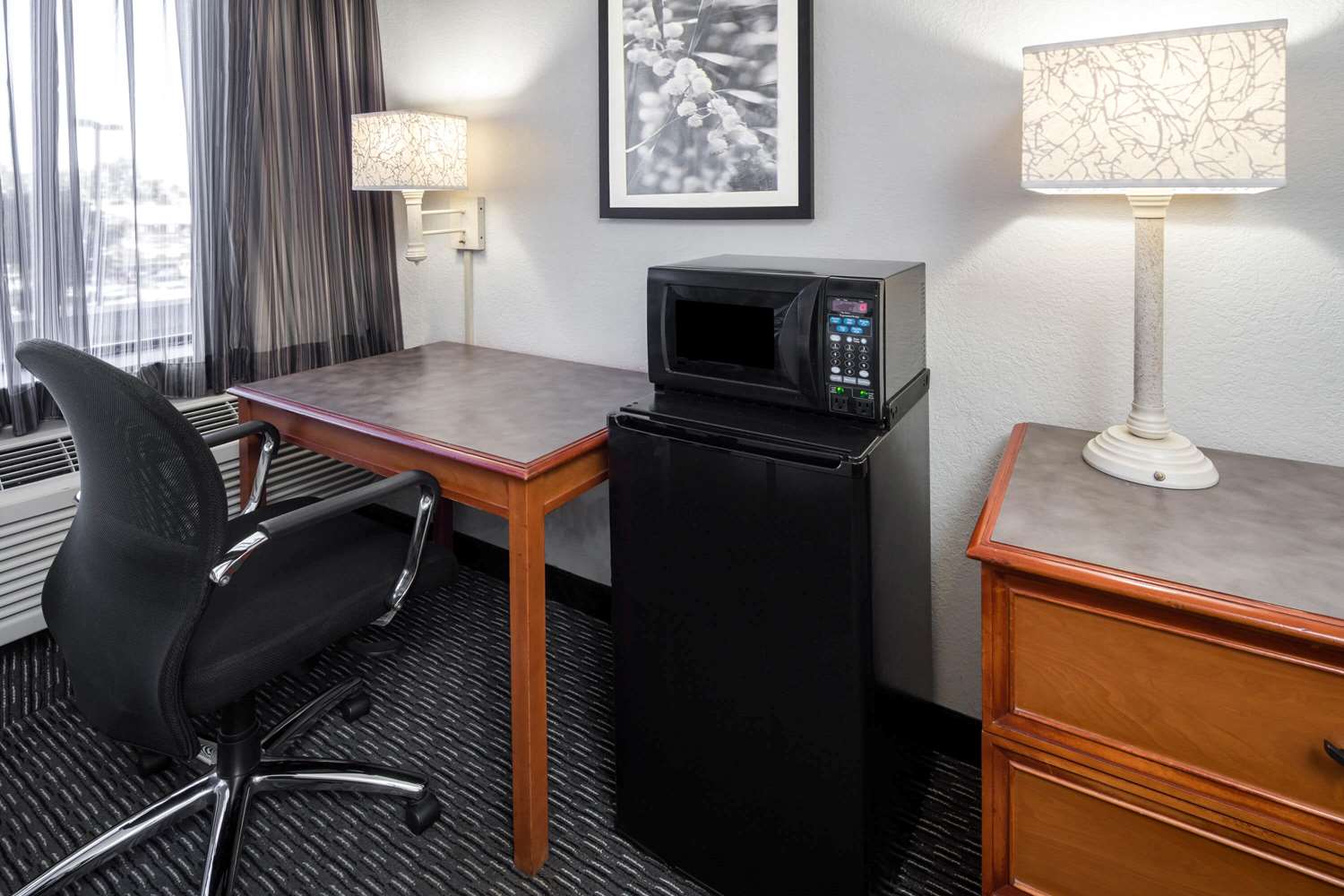 Фото La Quinta Inn & Suites by Wyndham Buena Park