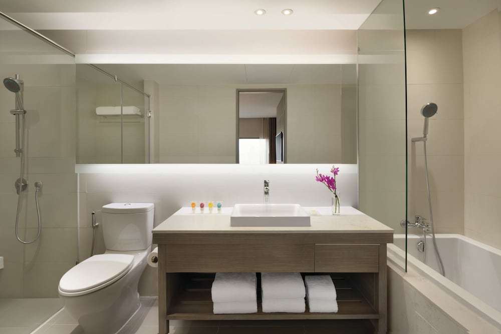 Фото Hyatt Place Bangkok Sukhumvit 24