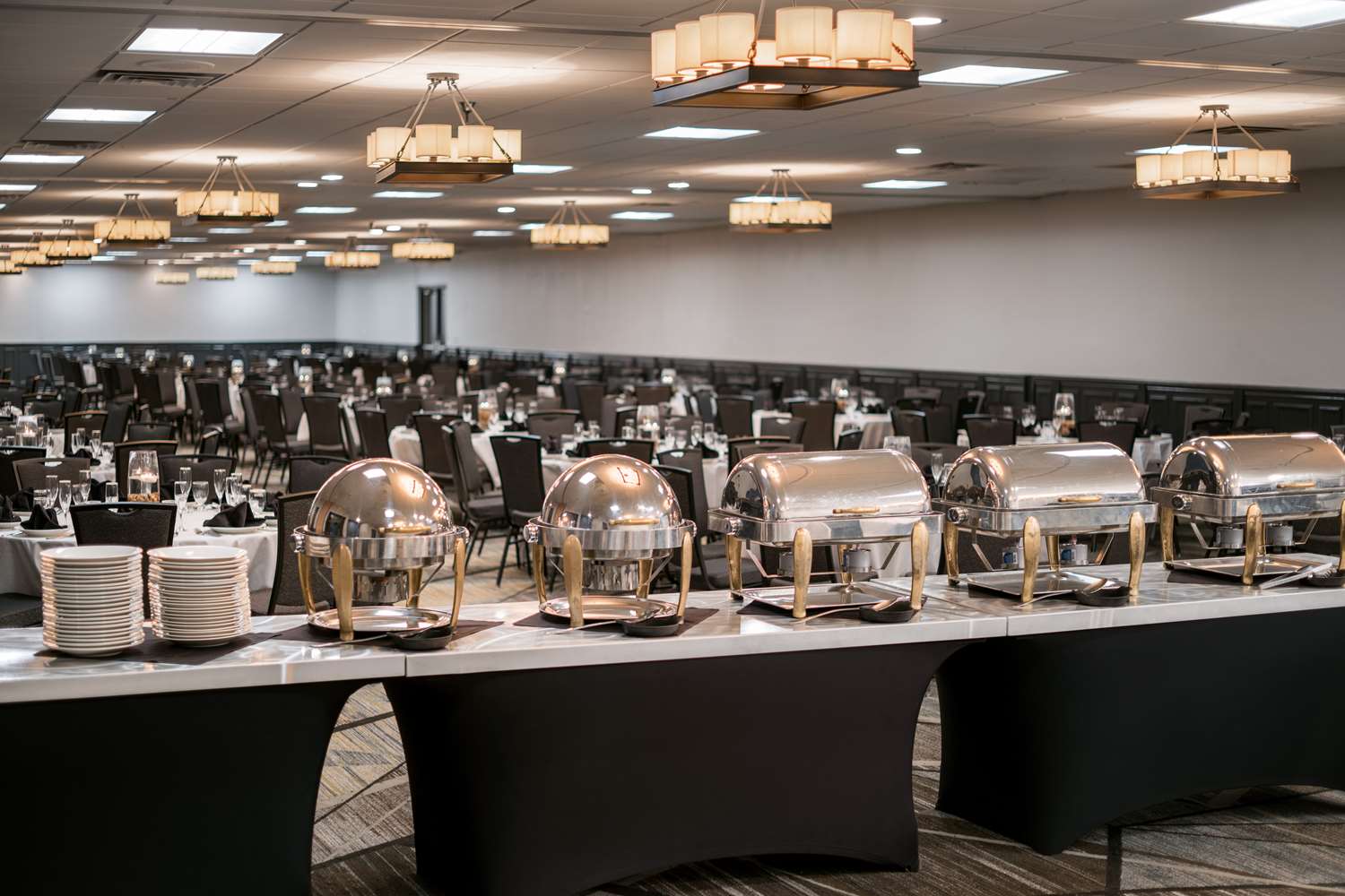 Фото Embassy Suites by Hilton Austin Central