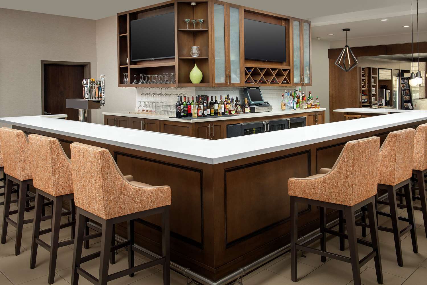 Фото Hilton Garden Inn Charlotte Airport