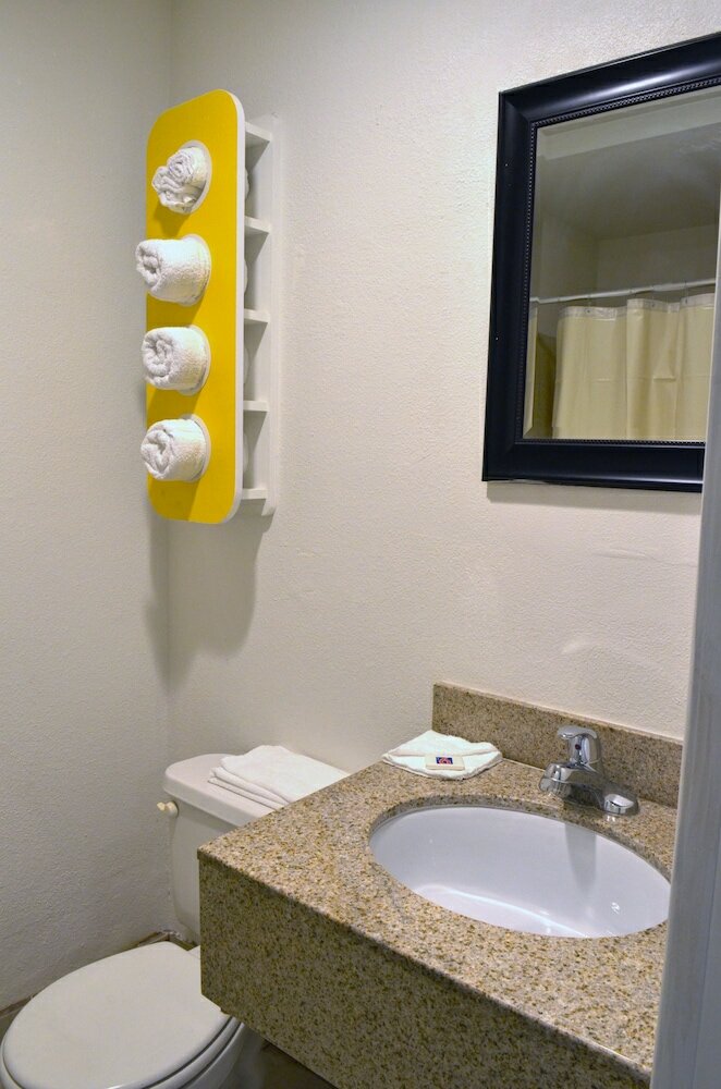 Фото Motel 6 Modesto, Ca - Downtown