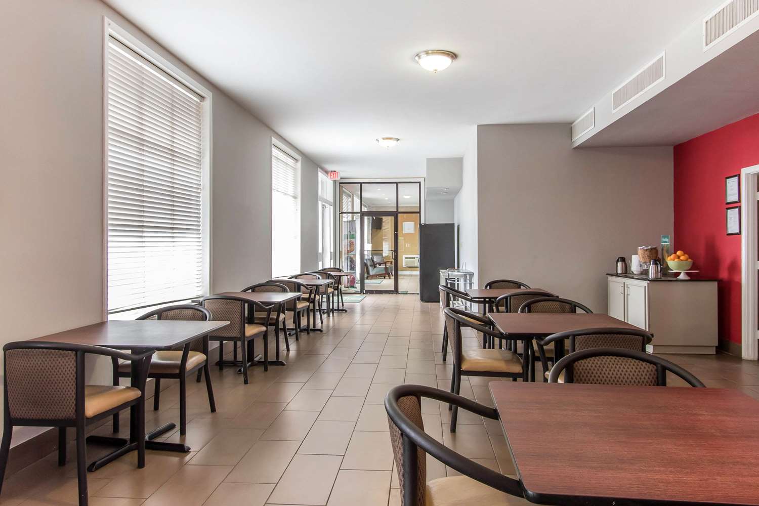 Фото Quality Inn Downtown Historic District