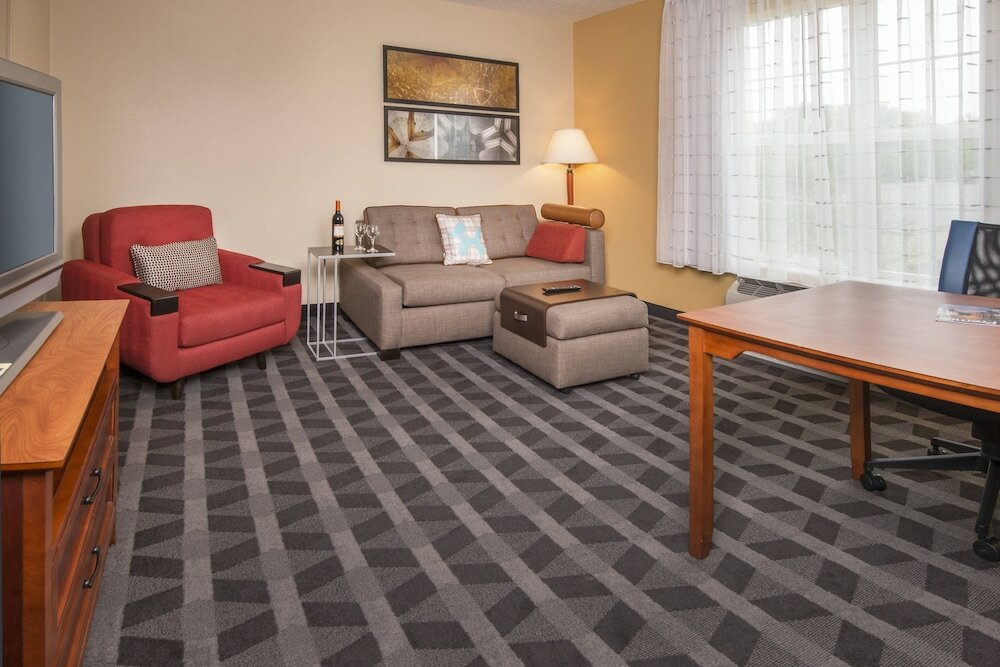 Фото Towneplace Suites by Marriott Clinton at Joint Base Andrews